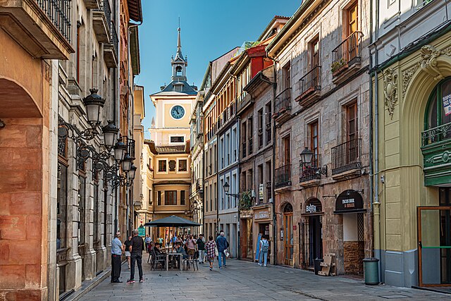 Free Tour Oviedo Entre Espadas y Fusiles
