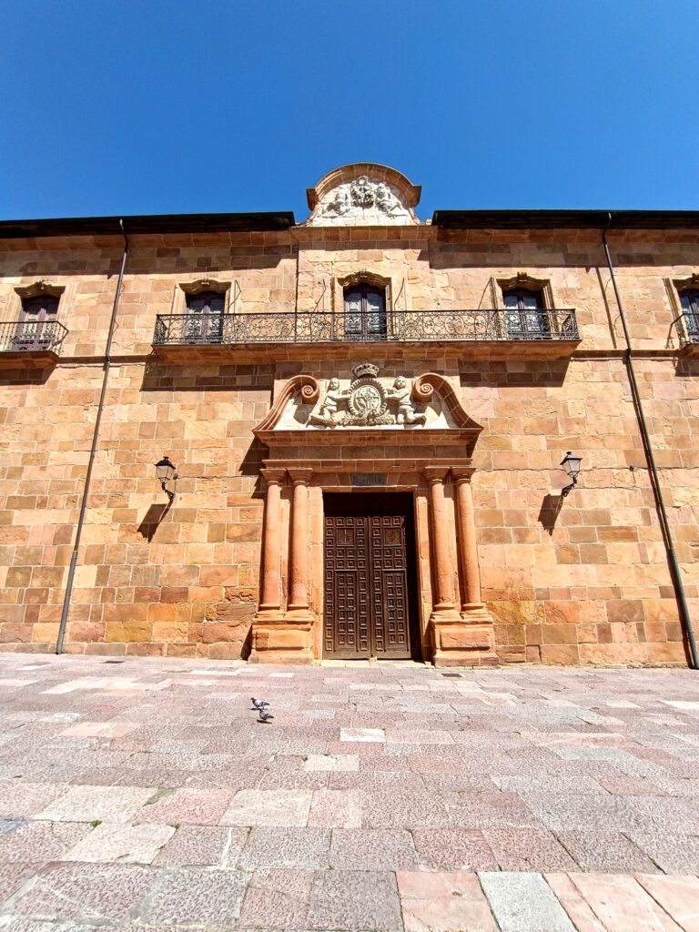 Visita guiada por el Oviedo más bélico